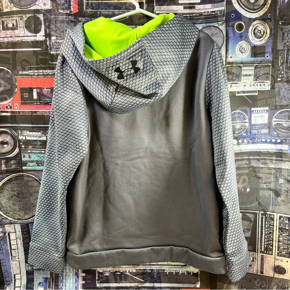 Under Armour Cold Gear Hoodie Long Sleeve - Youth Size Medium